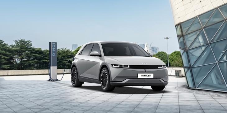 Hyundai Ioniq 5 N charged at the power station of Hyundai