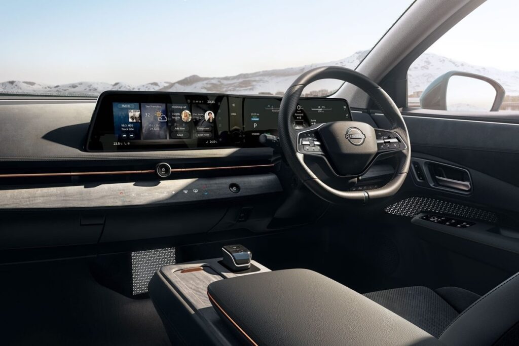 power and multiple other information of Nissan Ariya show on cluster board and touch screen